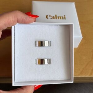Calmi 2 pack rings - silver/chrome 
One ring has been worn, one NEW, in OG box
